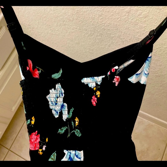 Old Navy Cami Dress - Picture 6 of 7